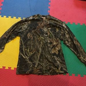 Mossy Oak Apparel long sleeve T shirt. Mossy oak break up pattern size Large